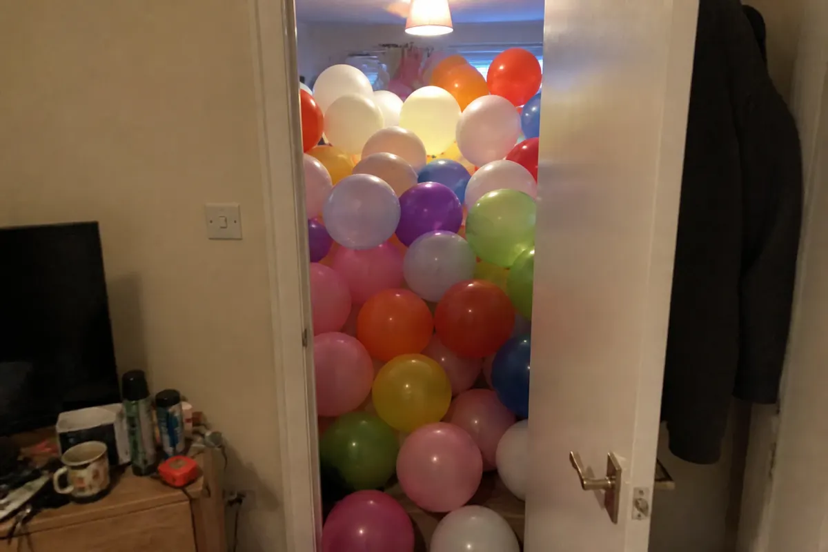 Balloon room